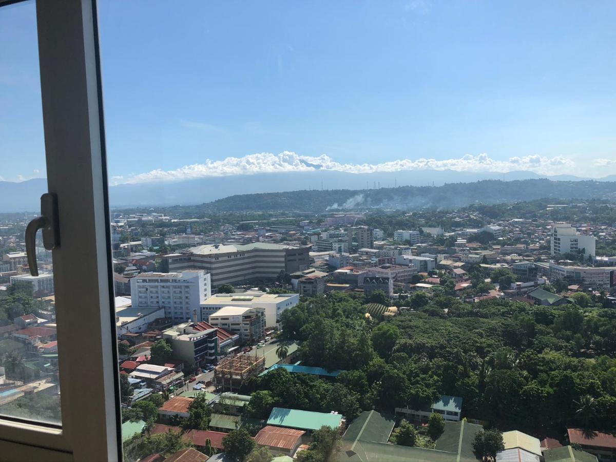 Avida Towers Davao Leilighet Eksteriør bilde