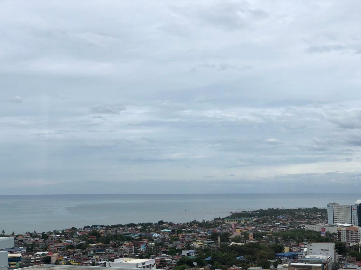 Avida Towers Davao Leilighet Eksteriør bilde